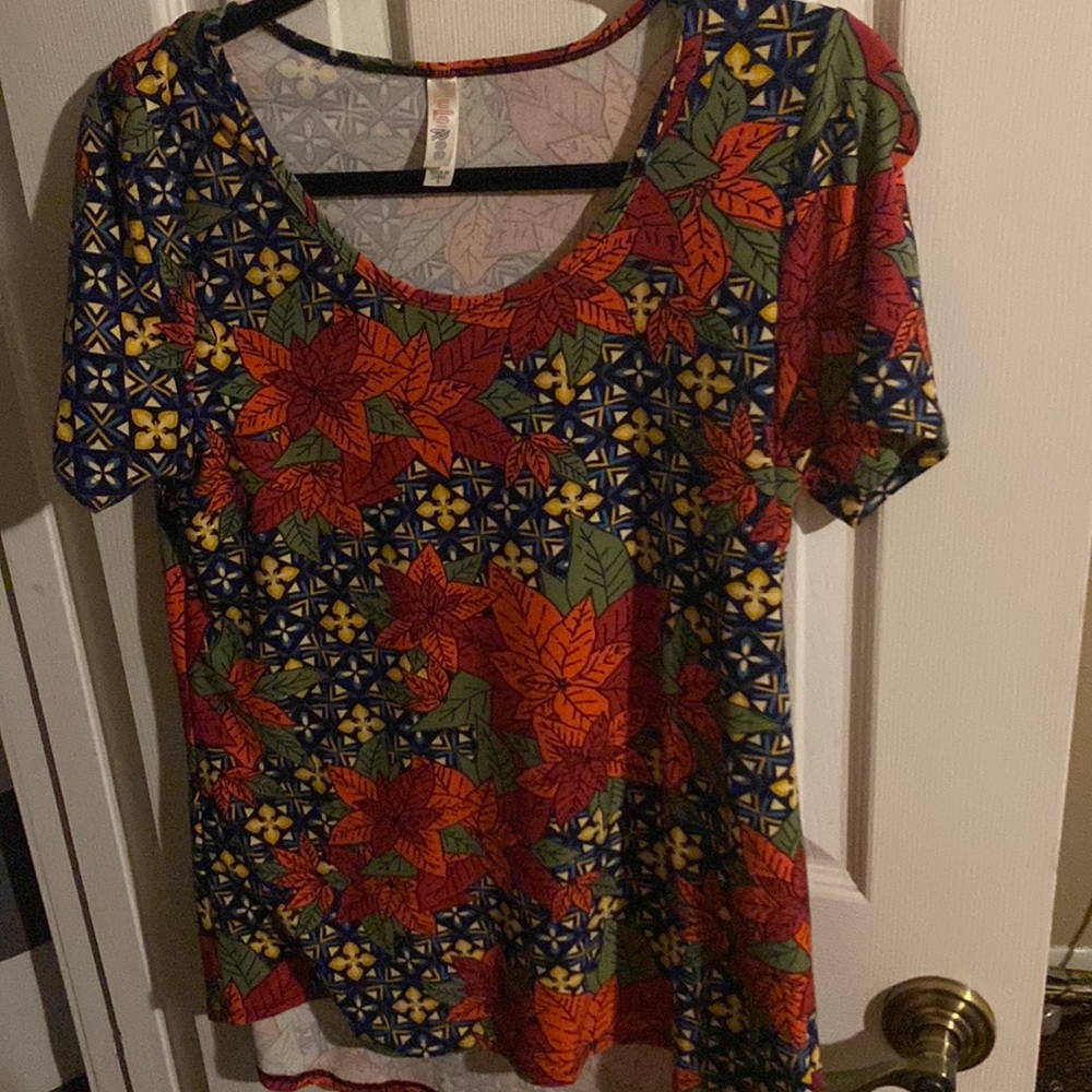 Lularoe t shirt